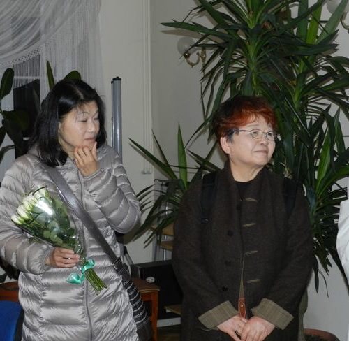 Yoshiko Yoshino i Yumiko Matsuzaki. Tłumaczki książki S. Cenckiewicza 